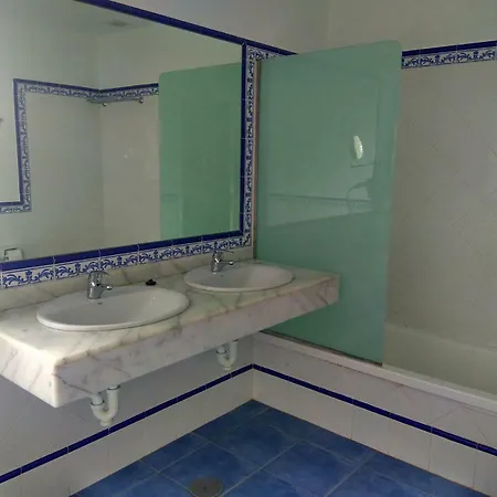 Ohana Surf House Guest house *